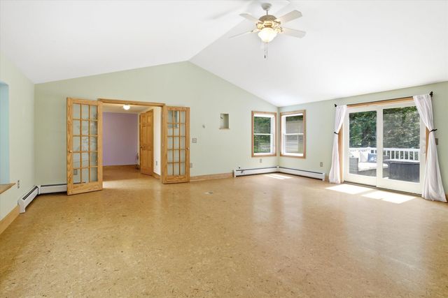 26 Jonathan Lane, Bow, NH 03304