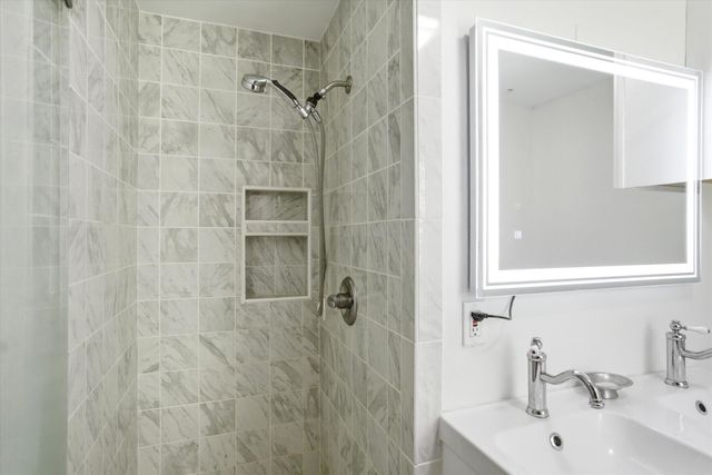 26 Jonathan Lane, Bow, NH 03304
