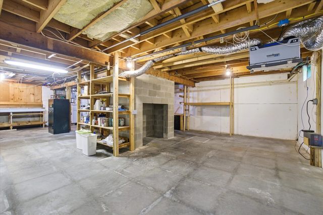 26 Jonathan Lane, Bow, NH 03304