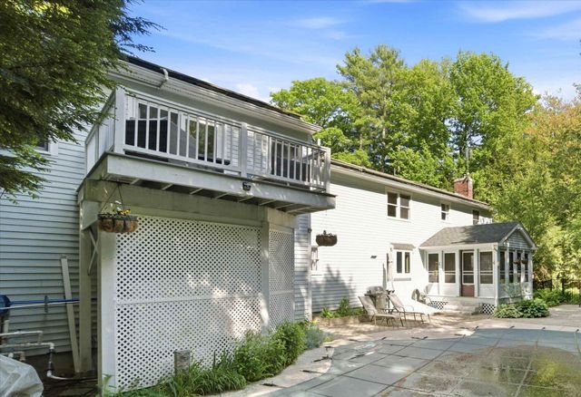 26 Jonathan Lane, Bow, NH 03304