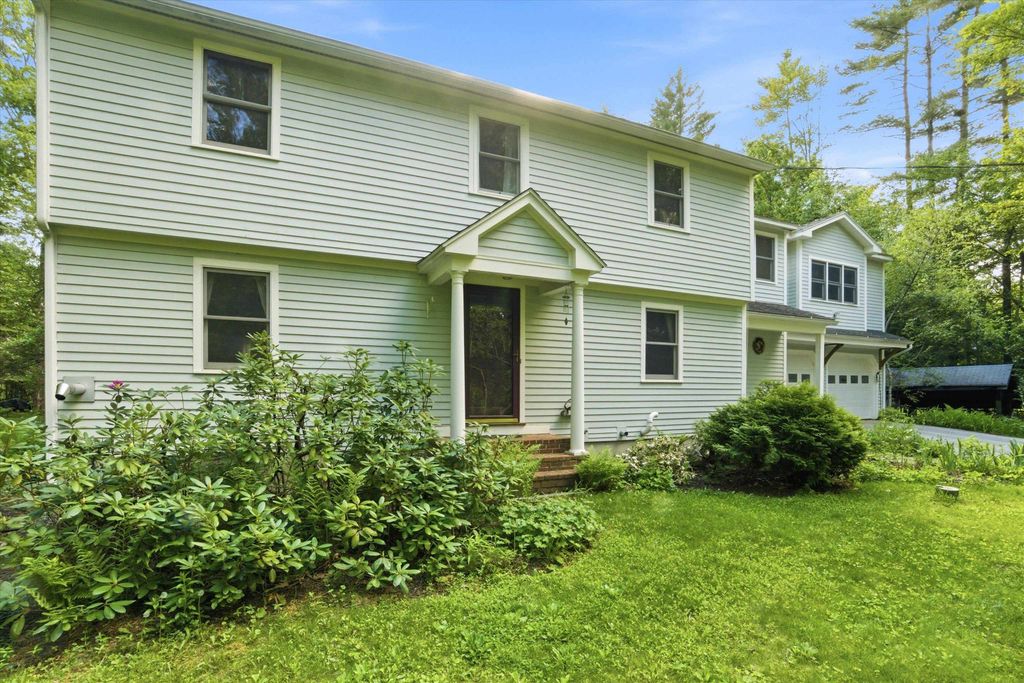 26 Jonathan Lane, Bow, NH 03304