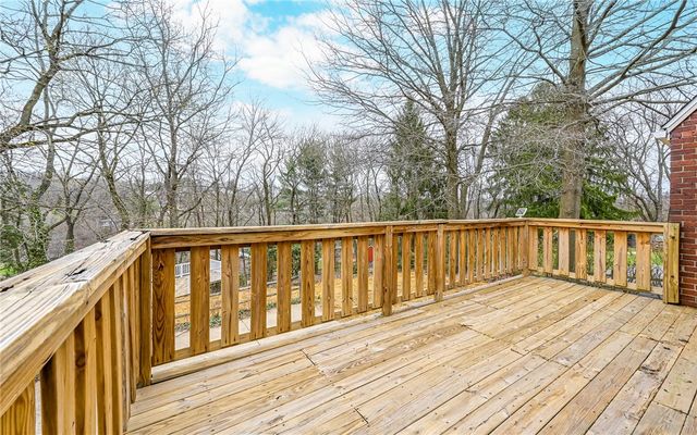 29 Garden Ter, Churchill Boro, PA 15221