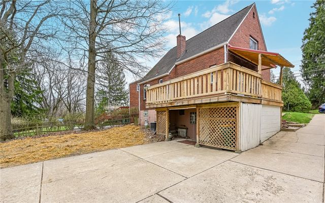 29 Garden Ter, Churchill Boro, PA 15221