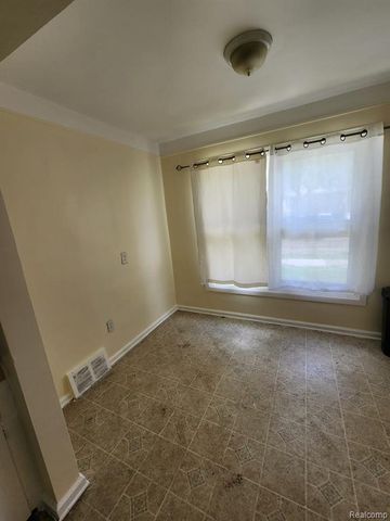 6817 Warwick Street, Detroit, MI 48228