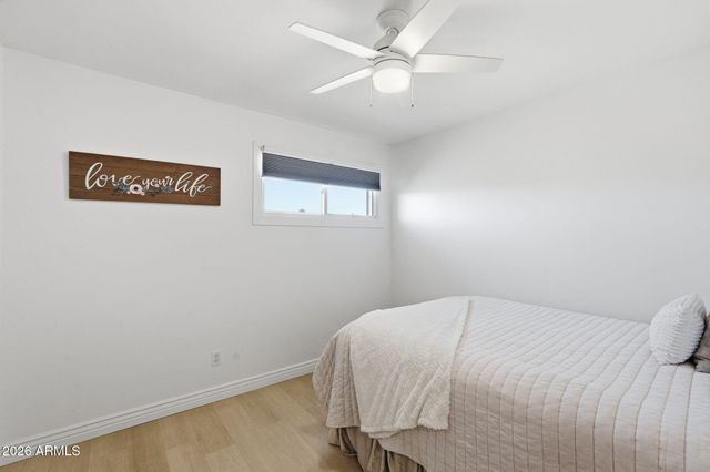 233 E ELLIS Drive, Tempe, AZ 85282