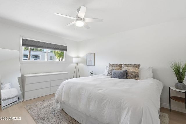 233 E ELLIS Drive, Tempe, AZ 85282