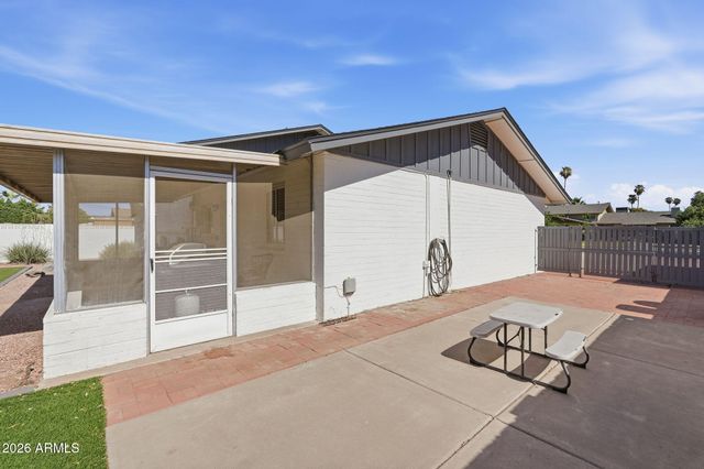 233 E ELLIS Drive, Tempe, AZ 85282