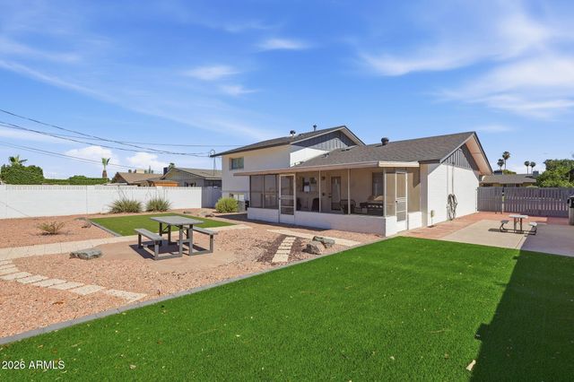 233 E ELLIS Drive, Tempe, AZ 85282
