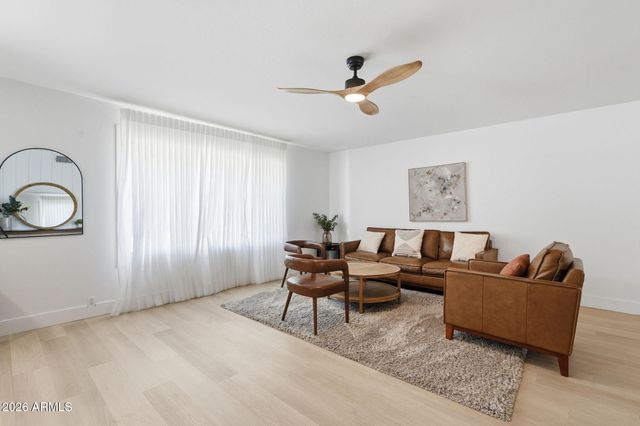 233 E ELLIS Drive, Tempe, AZ 85282