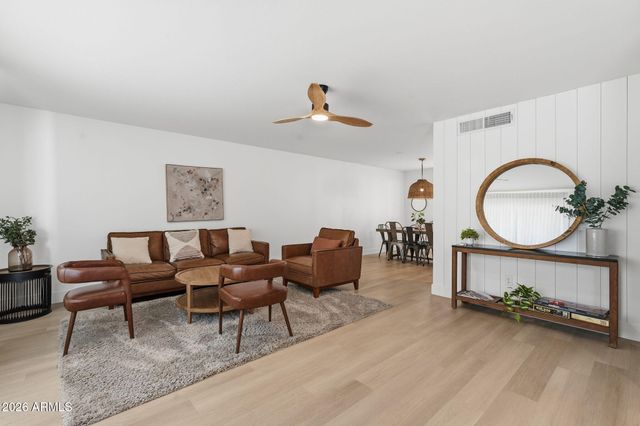 233 E ELLIS Drive, Tempe, AZ 85282