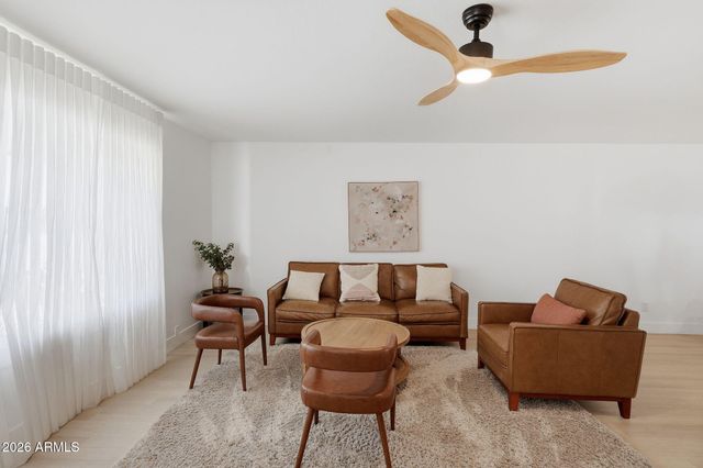 233 E ELLIS Drive, Tempe, AZ 85282