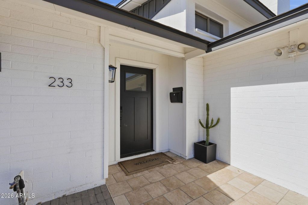 233 E ELLIS Drive, Tempe, AZ 85282 — photo 4