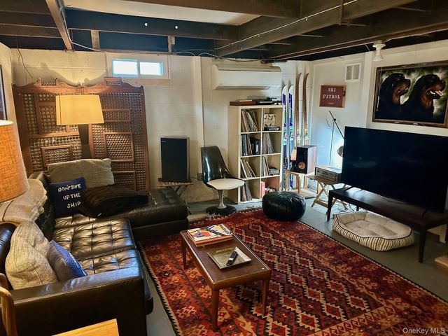 9 Johnston Road, Shelter Island, NY 11964