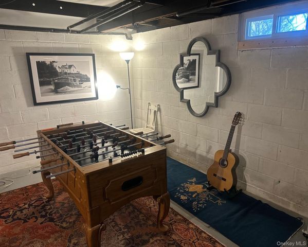 9 Johnston Road, Shelter Island, NY 11964