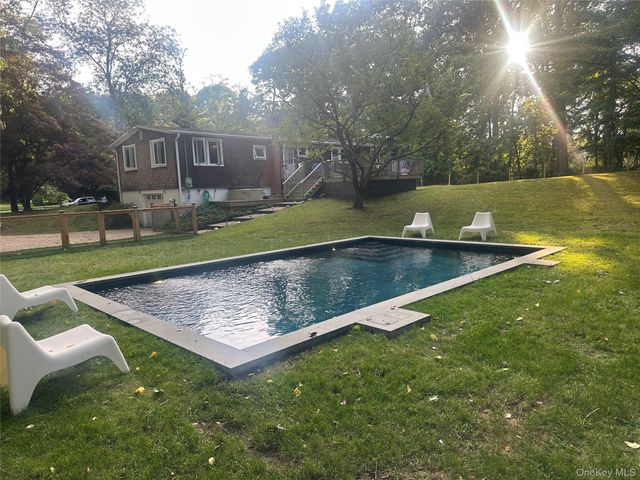 9 Johnston Road, Shelter Island, NY 11964