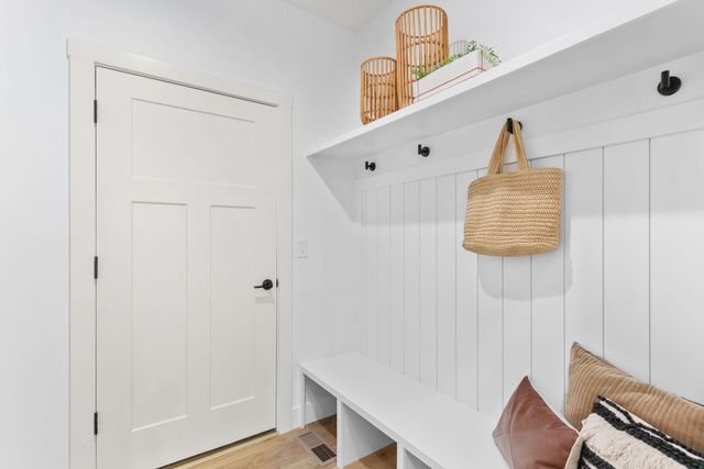 1376 N Carter Way, Republic, MO 65738