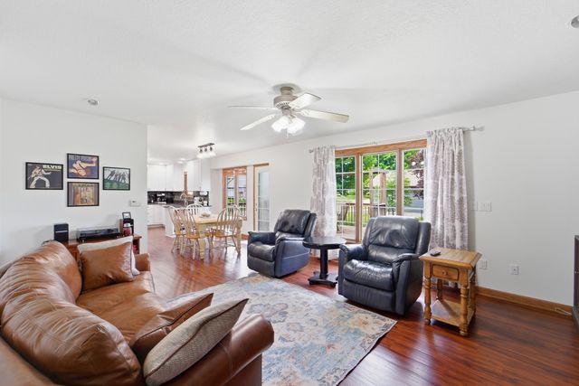 2014 2nd Avenue SE, Altoona, IA 50009