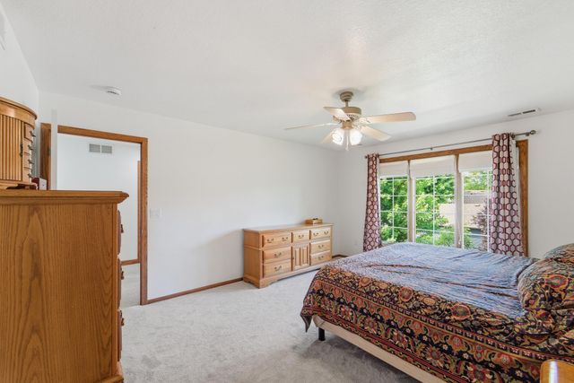 2014 2nd Avenue SE, Altoona, IA 50009