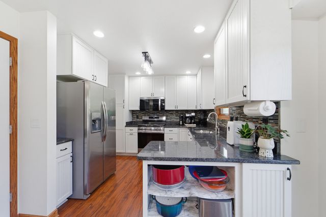 2014 2nd Avenue SE, Altoona, IA 50009
