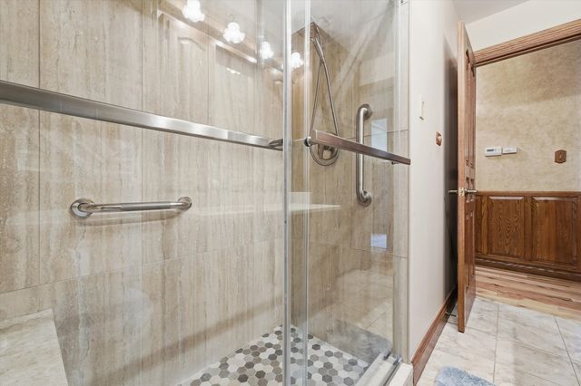 24 W 168th Street, South Holland, IL 60473