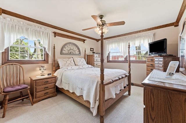 24 W 168th Street, South Holland, IL 60473