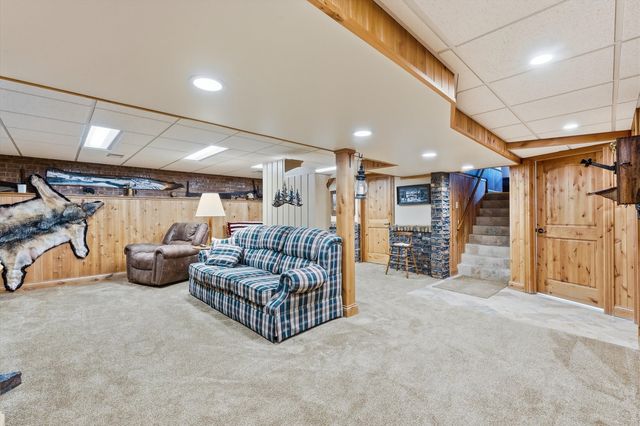 24 W 168th Street, South Holland, IL 60473