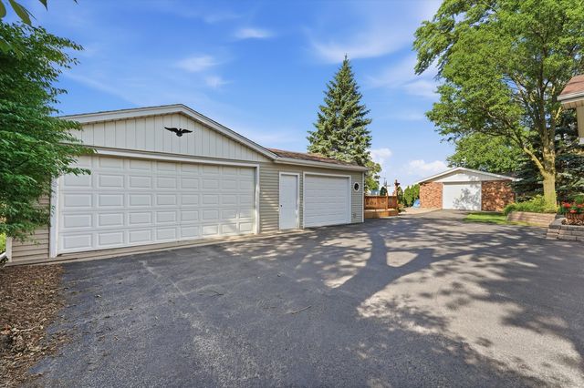 24 W 168th Street, South Holland, IL 60473