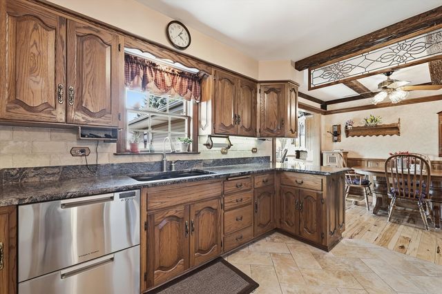 24 W 168th Street, South Holland, IL 60473