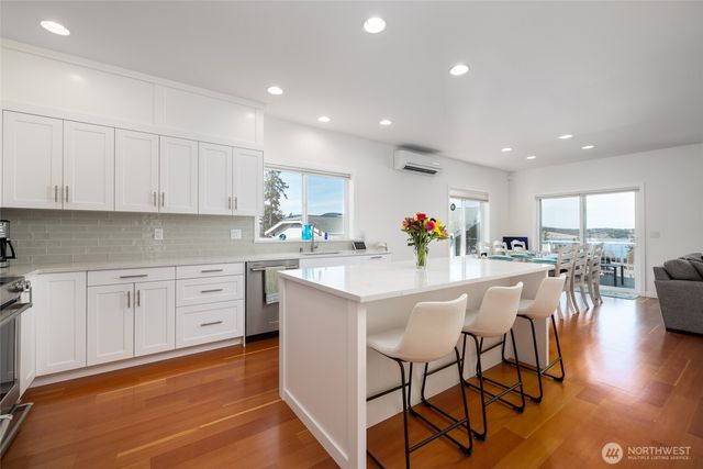 3903 Isle Way, Anacortes, WA 98221