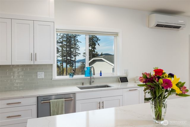 3903 Isle Way, Anacortes, WA 98221