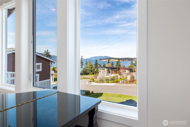 3903 Isle Way, Anacortes, WA 98221