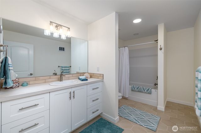 3903 Isle Way, Anacortes, WA 98221