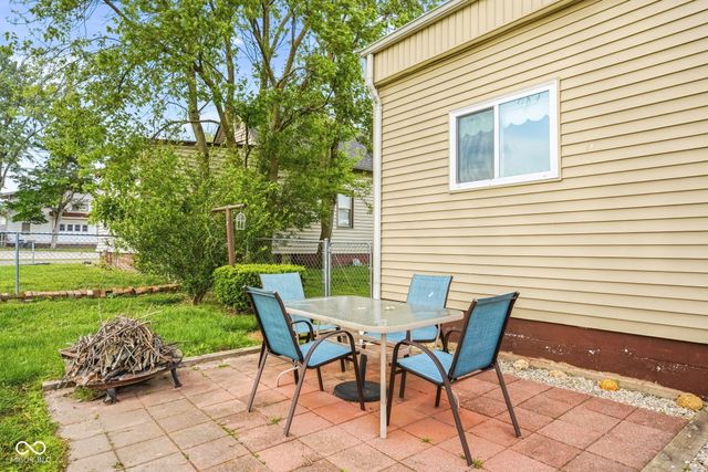 706 S Chestnut Street, Seymour, IN 47274
