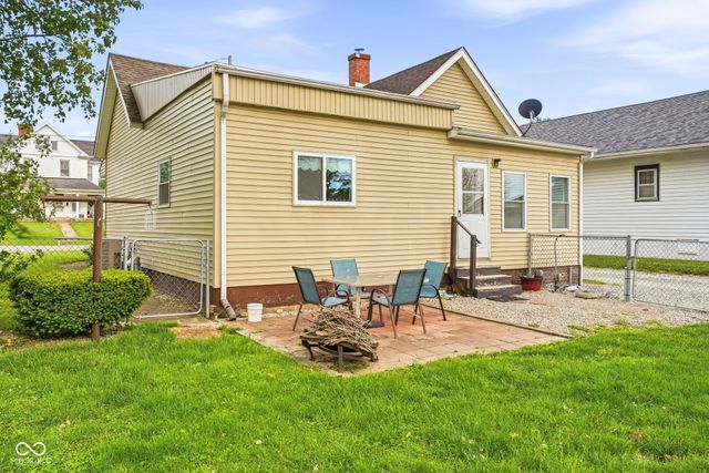 706 S Chestnut Street, Seymour, IN 47274