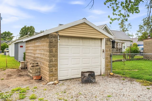 706 S Chestnut Street, Seymour, IN 47274