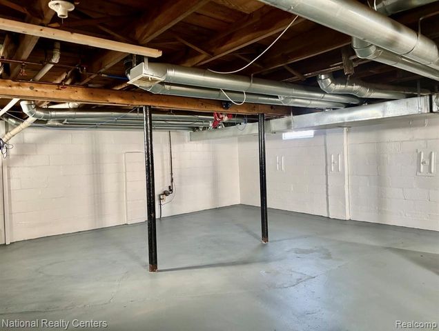 22778 Tuscany Avenue, Eastpointe, MI 48021