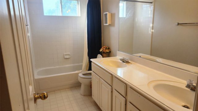 1381 Wentworth Drive, Lewisville, TX 75067