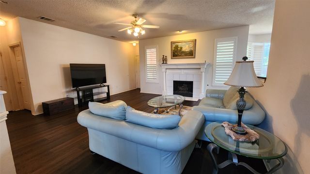 1381 Wentworth Drive, Lewisville, TX 75067