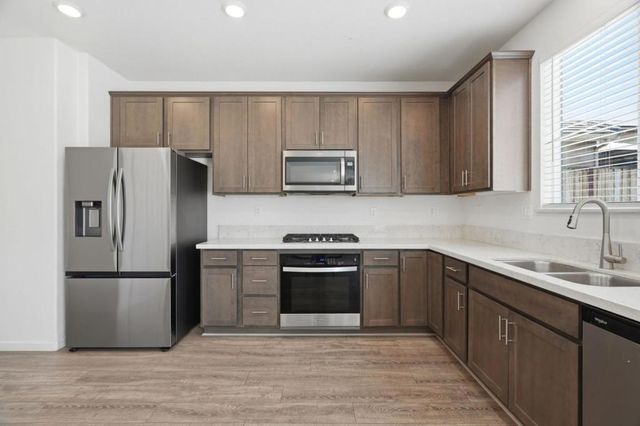 2091 Mint Drive, Hollister, CA 95023