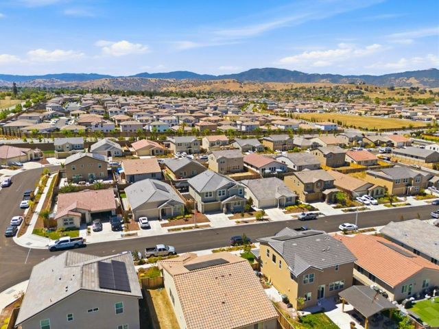 2091 Mint Drive, Hollister, CA 95023
