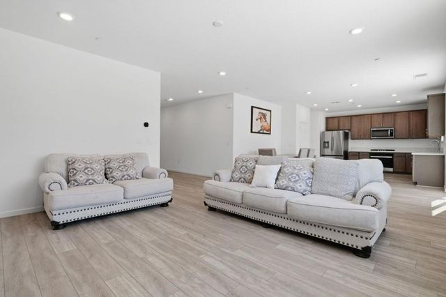 2091 Mint Drive, Hollister, CA 95023