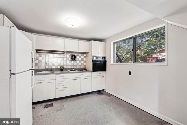 7608 WELLESLEY DR, College Park, MD 20740