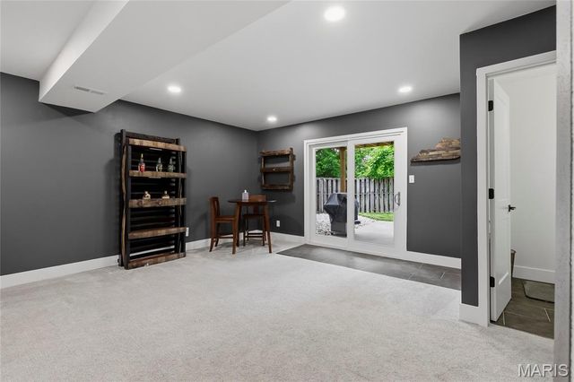 7955 S Rock Hill Road, St Louis, MO 63123