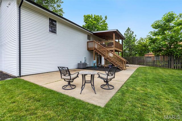 7955 S Rock Hill Road, St Louis, MO 63123