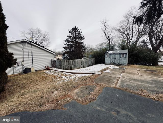 1835 CHERRY ST, Upper Chichester, PA 19061