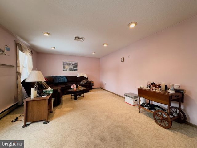 1835 CHERRY ST, Upper Chichester, PA 19061