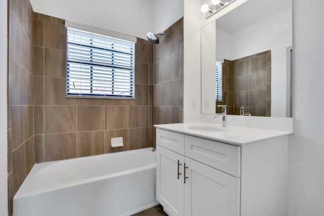 630 NE 14th Court 101, Fort Lauderdale, FL 33304