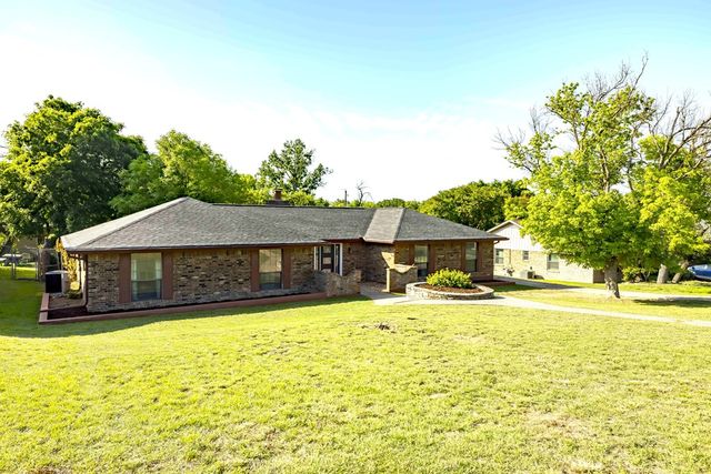 419 Timber Ridge Dr, Kerrville, TX 78028