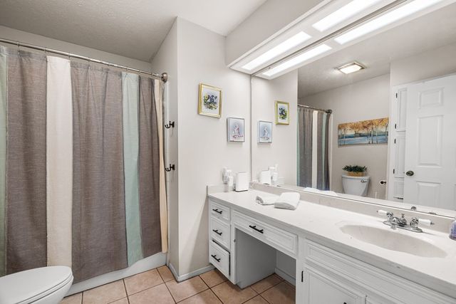 419 Timber Ridge Dr, Kerrville, TX 78028