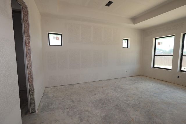 12302 Denham Drive, Mont Belvieu, TX 77523